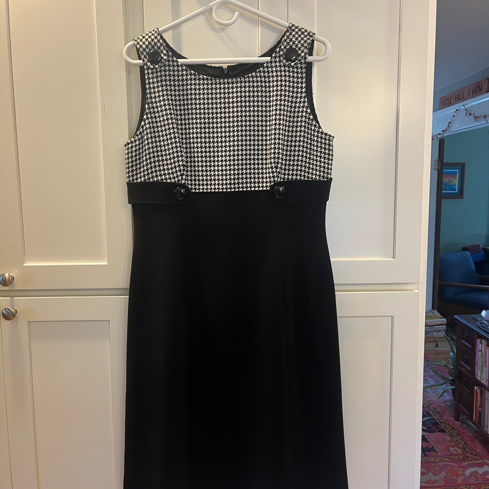 Tahari Black and White Houndstooth Midi Dress